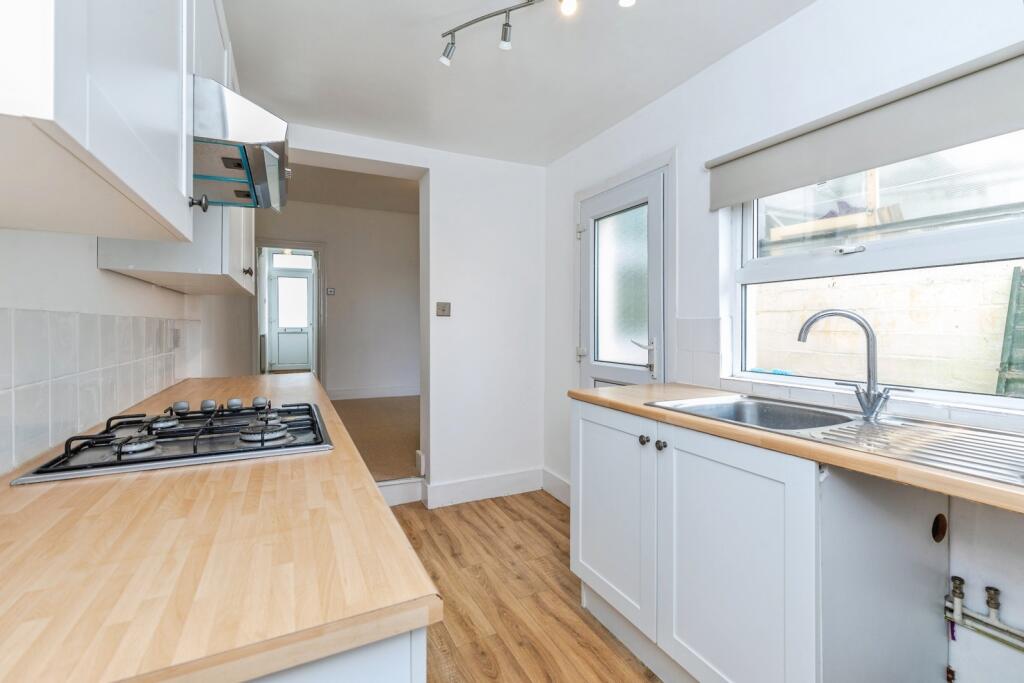 House in Gillingham, Medway - View 5