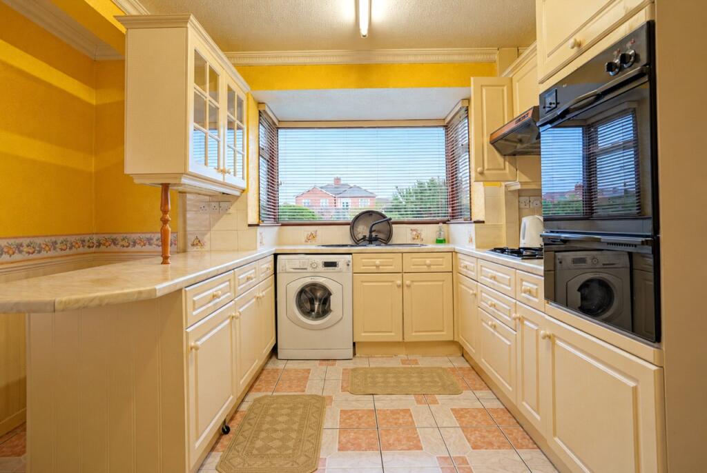 Herringthorpe Valley Road, Rotherham, South Yorkshire, S65 photo 3