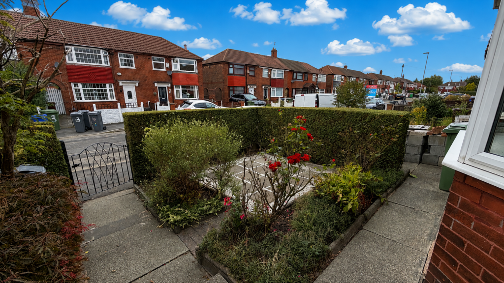 House in Manchester, Greater Manchester - More