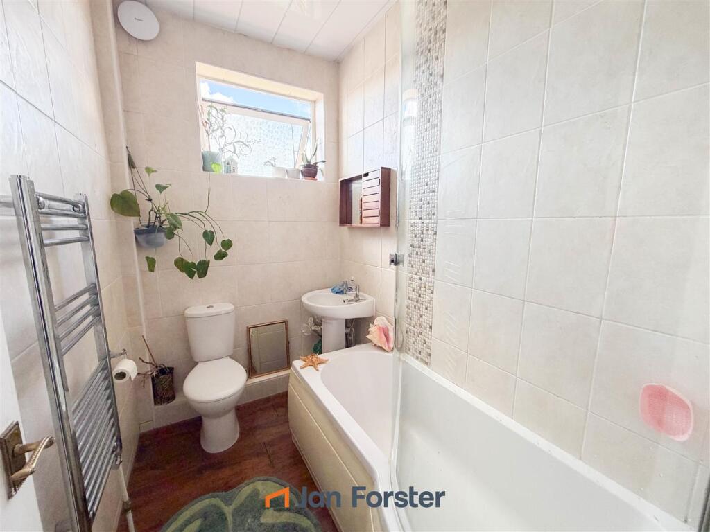 House in Newcastle upon Tyne - More