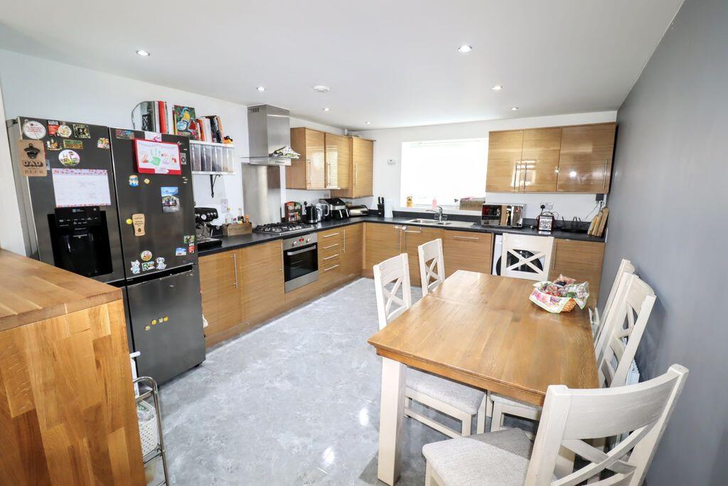 House in Milton Keynes, Bletchley and Fenny Stratford - View 2