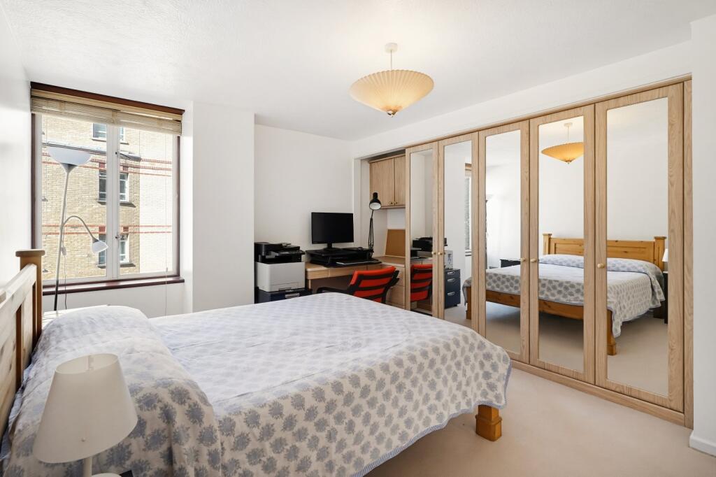 Apartment in London, Westminster, Millbank - More
