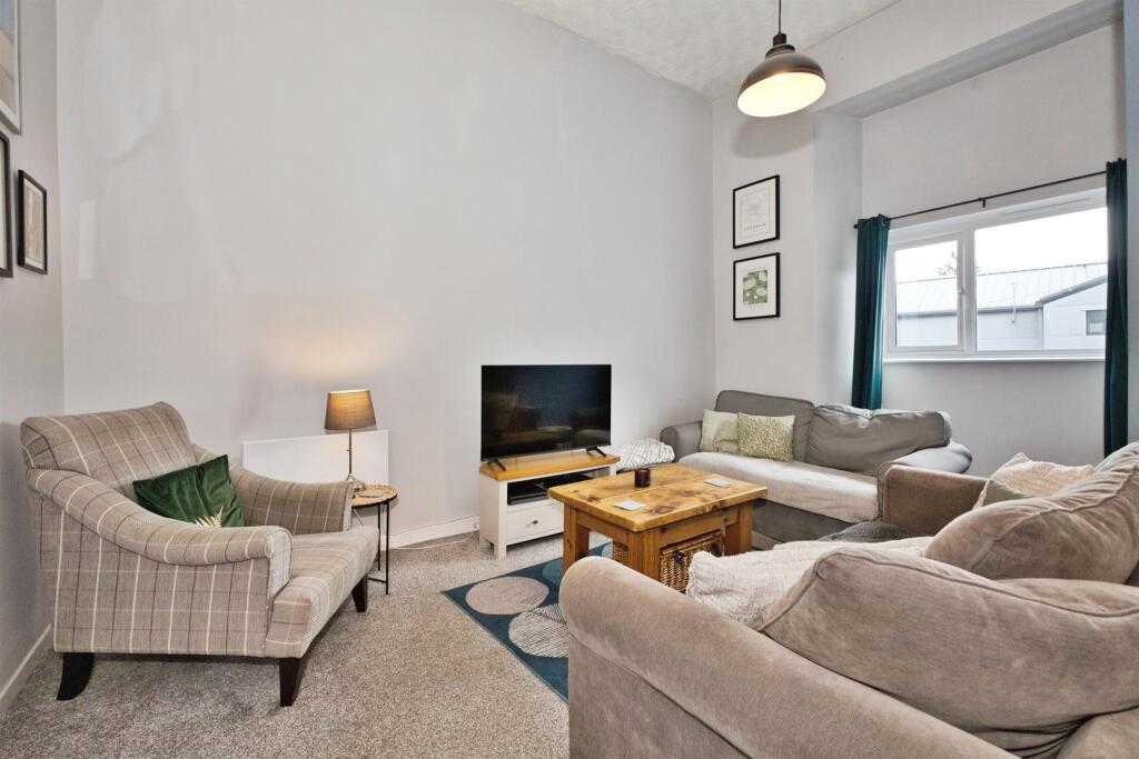Apartment in Shepton Mallet, Somerset - View 2