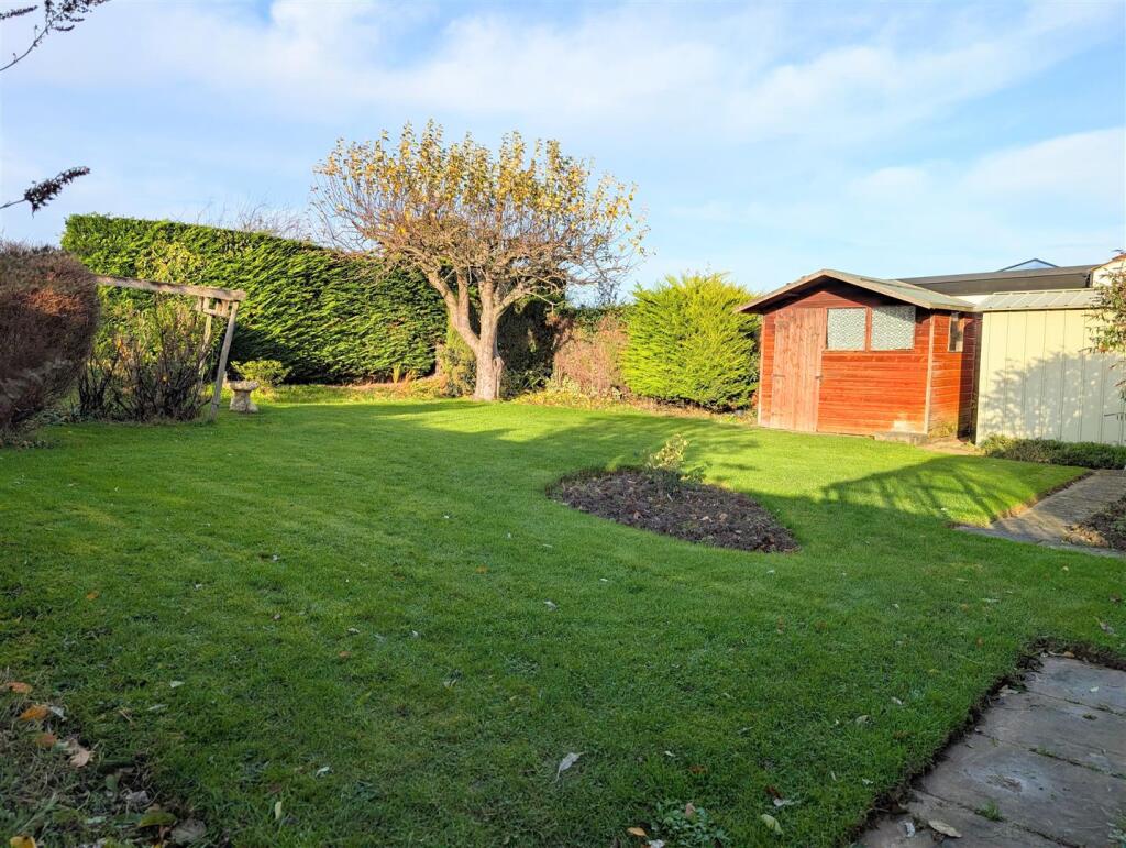 8 Pine Crescent, Minsterley, Shrewsbury, SY5 0AY photo 2