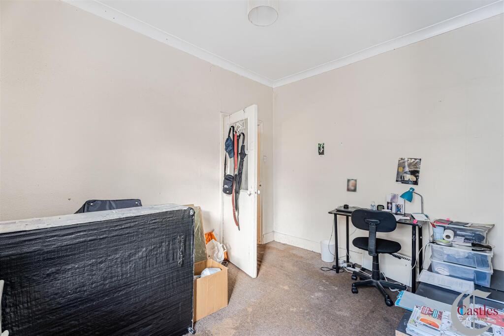 Parkhurst Road, N22 photo 4