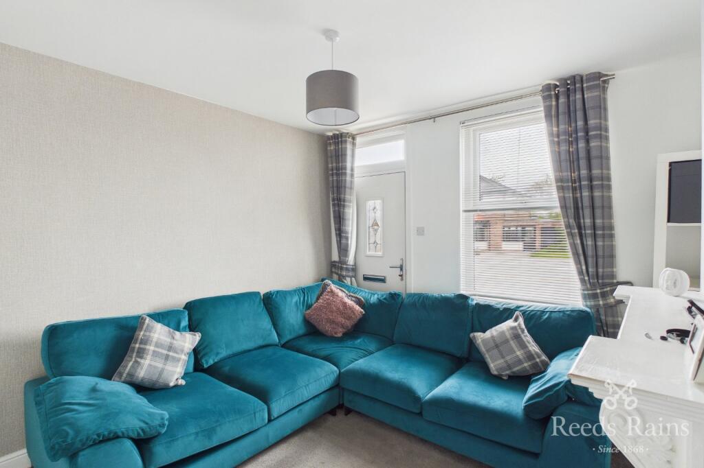 House in Wakefield - View 5