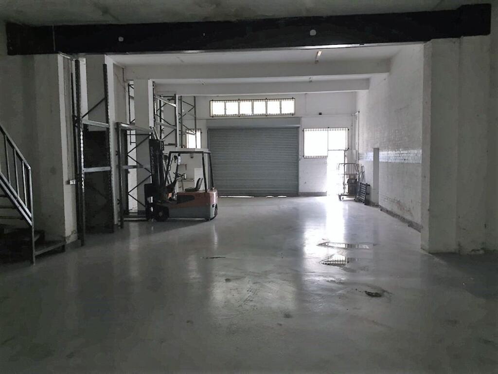 Waterside Trading Centre  Unit 2 5.JPG