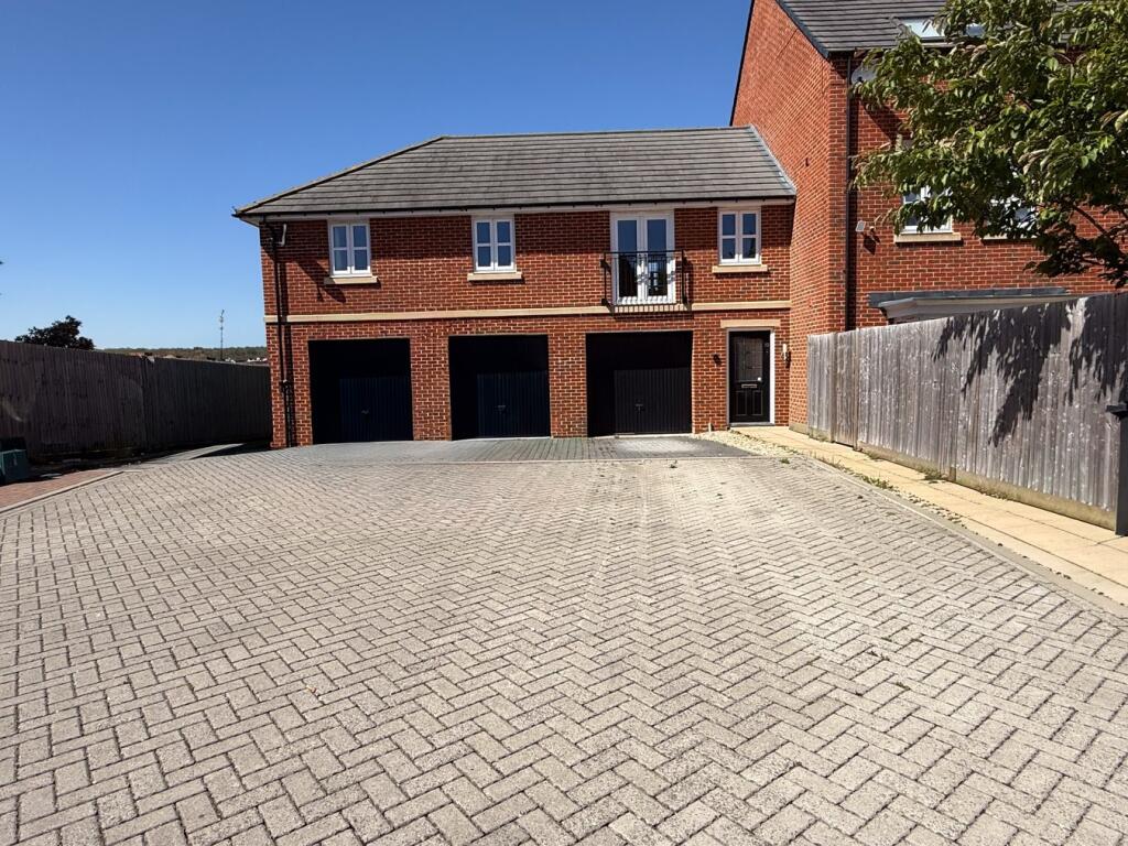 Main image of property: Smad Place, Newbury, RG14
