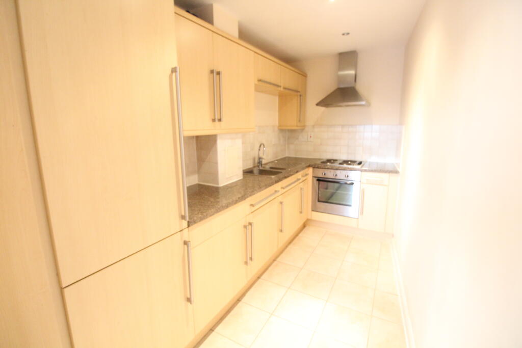 Apartment in Luton - View 5