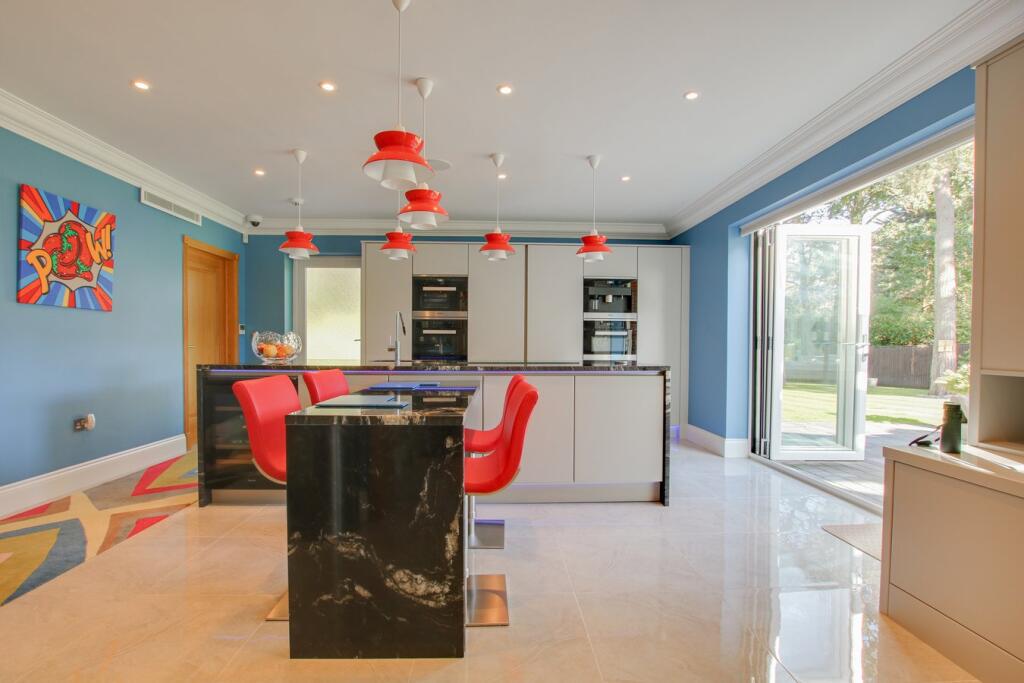 Avon Castle Drive, Ringwood, BH24 - View 6