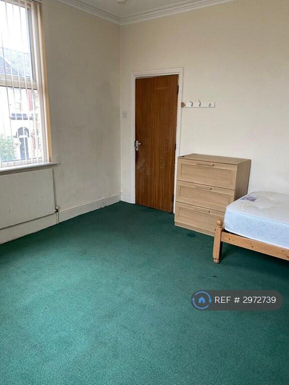 Apartment in Sheffield, Broomfield, Broomhall - View 5