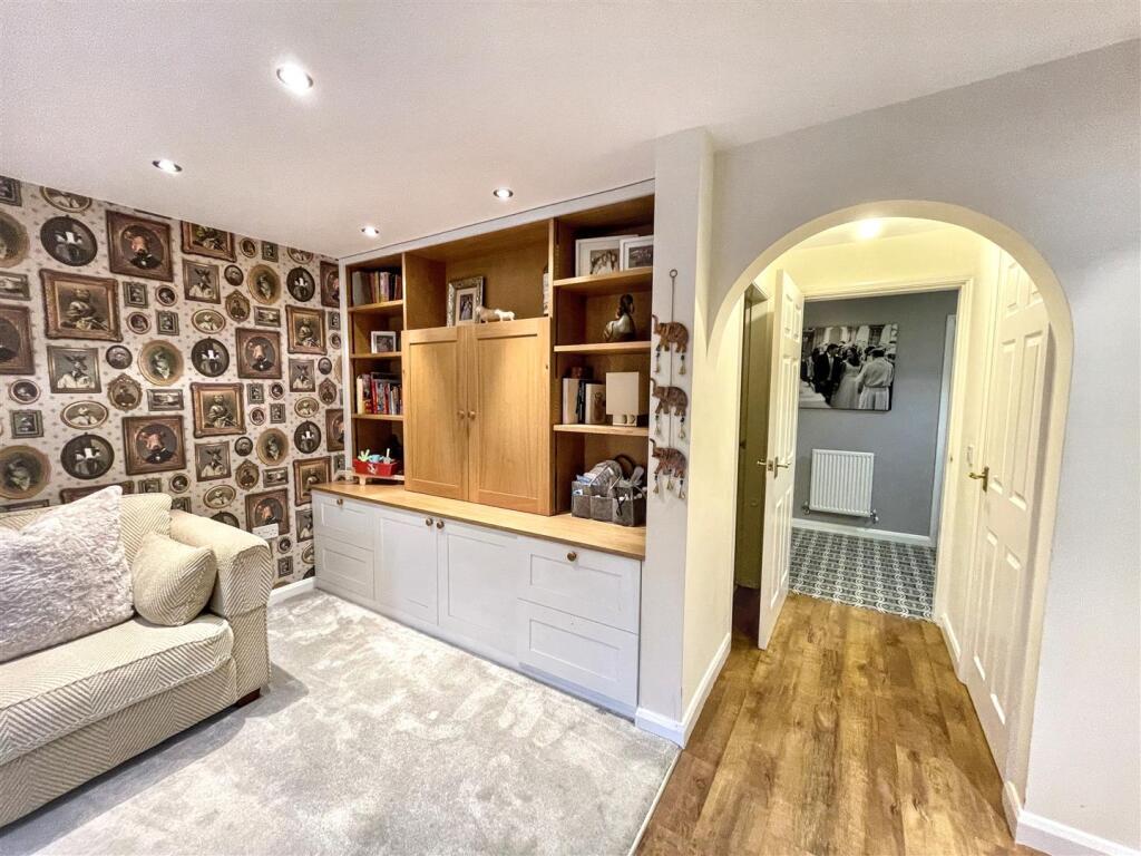 House in Uppingham, Rutland - More