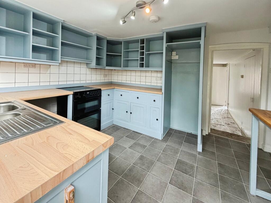 House in Salisbury - View 5
