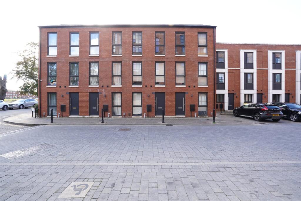 Main image of property: Elisabeth Gardens, Stockport, Greater Manchester, SK5