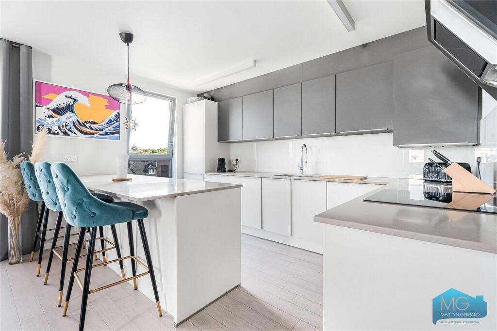 Main image of property: Tottenham Lane, London, N8