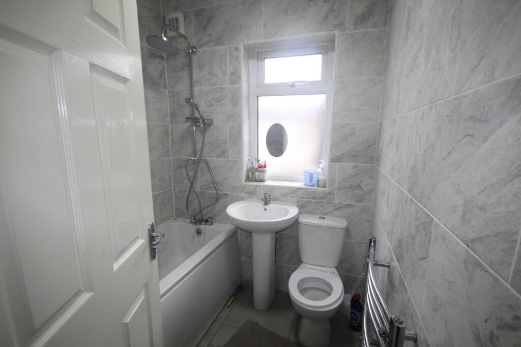 3-bed terraced on King Street, South Bank, Middlesbrough, TS6, £55,000