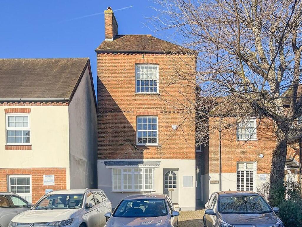 Main image of property: 19 East Street, Farnham, GU9 7SD