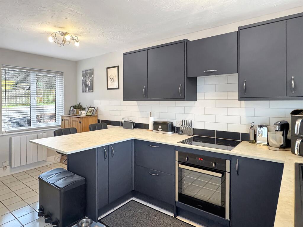 Torwood Close, Bodmin, Cornwall, PL31 photo 4