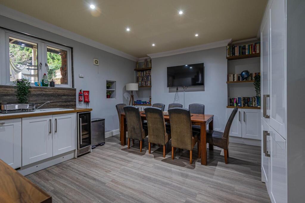 Apartment in Bristol, Clifton Village, Clifton - View 2