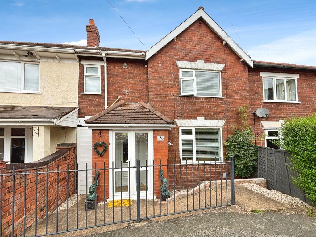 3-bed terraced on Grange Avenue, Aldridge, WS9 8HJ, £230,000