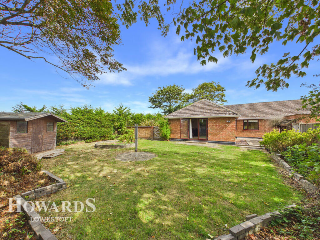 Colman Road, Corton photo 2