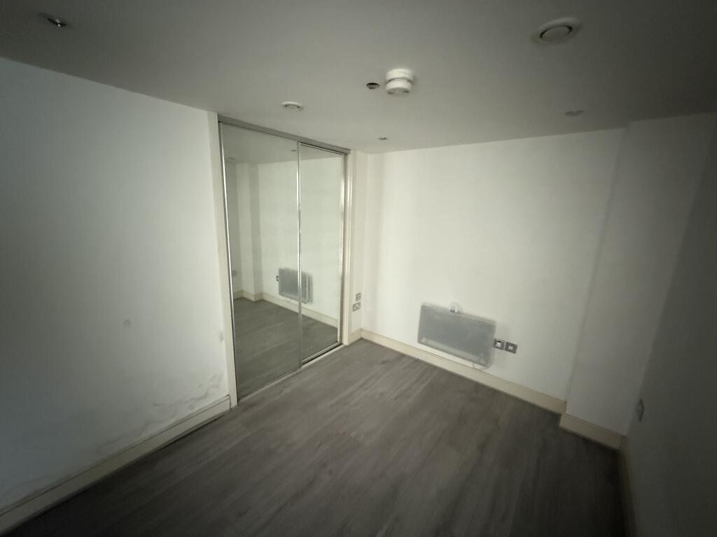 Apartment in Nottingham - More