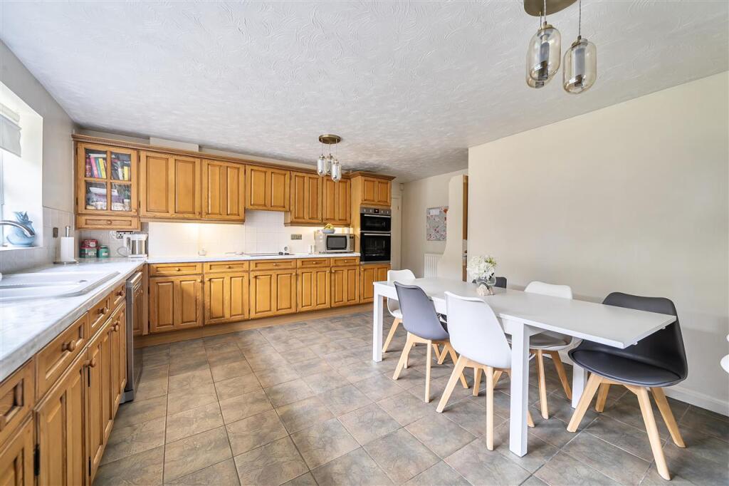 House in Great Denham, Bedford - View 5