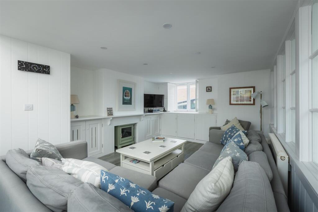 House in Dorchester - More