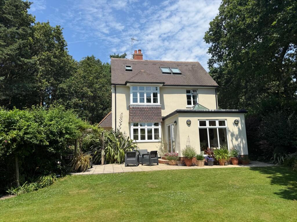 Main image of property: Heathyfields Road, Farnham, GU9