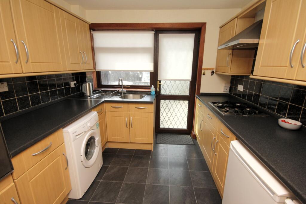 House in Kilmarnock, Beansburn, New Farm Loch - More