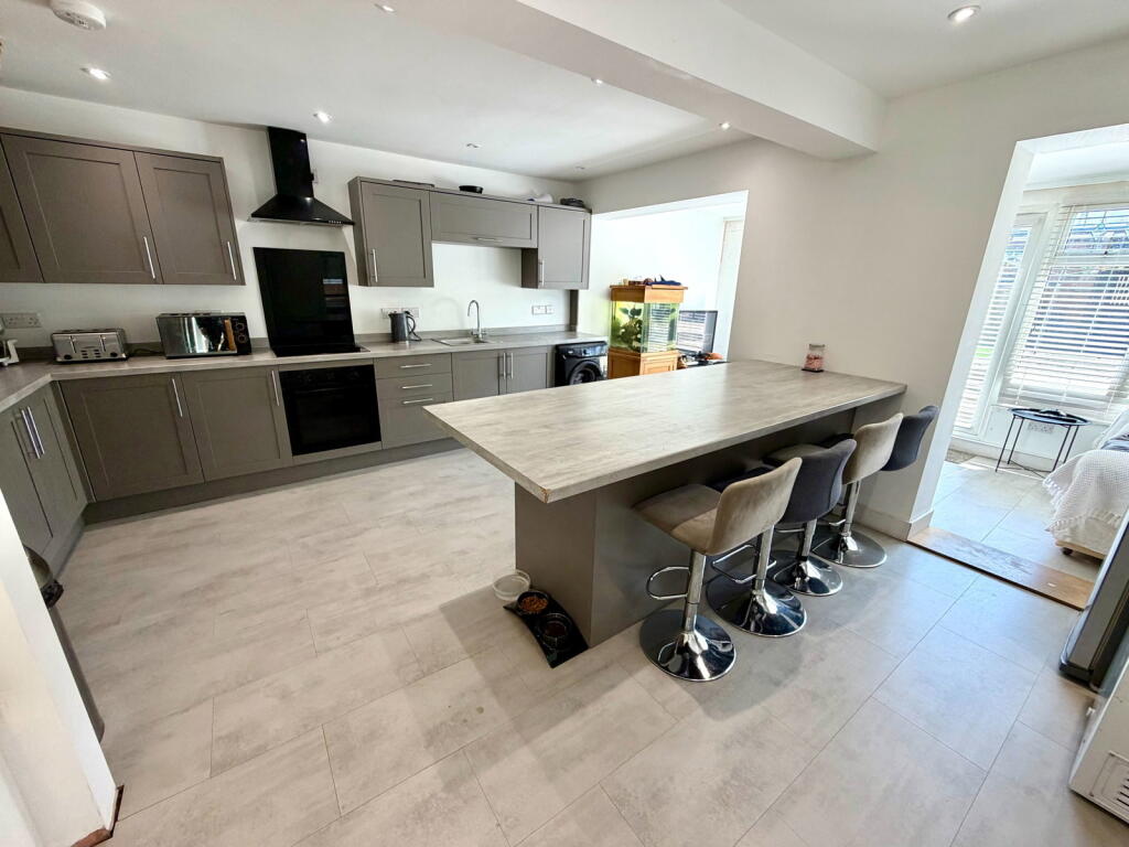 Main image of property: A Spacious Property Offering Excellent Value For Money!!