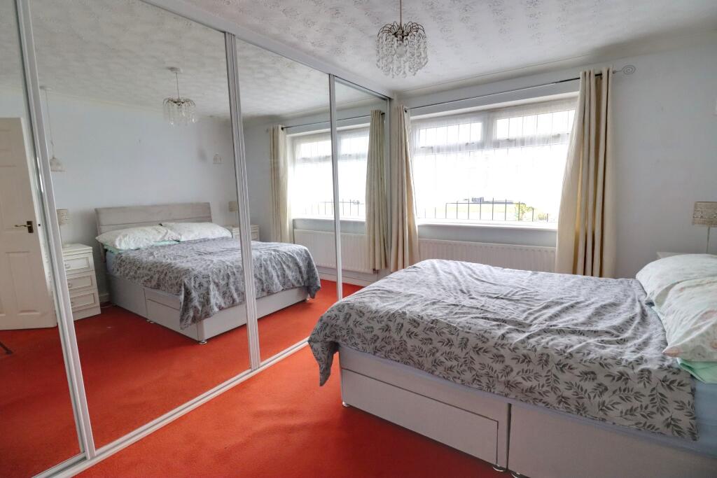 Haslar Crescent, Waterlooville photo 4