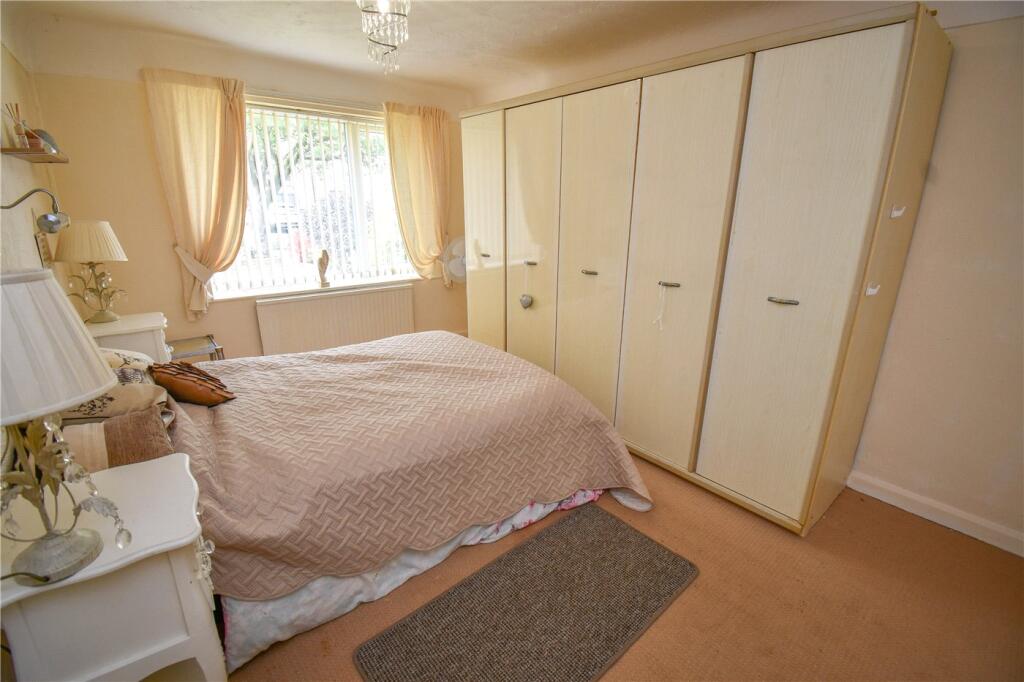 House in Chester, Ellesmere Port - More