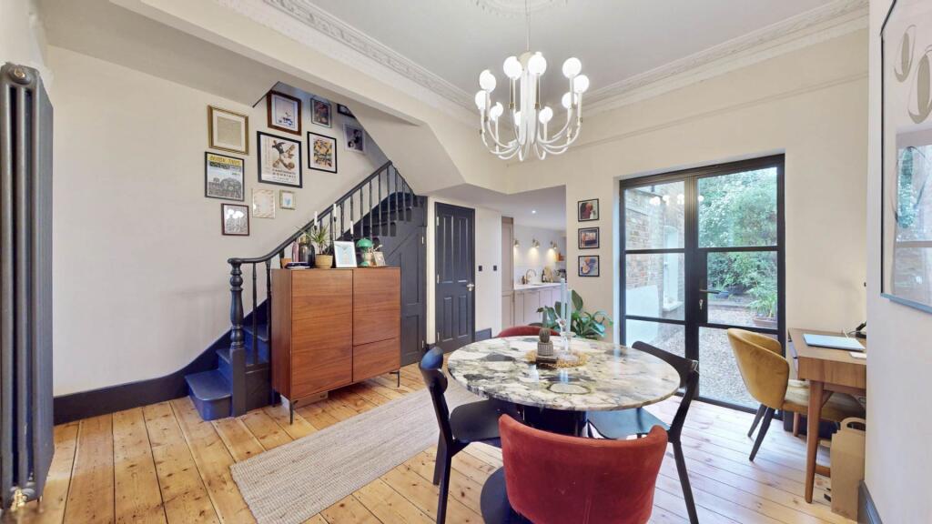 Dresden Road, Whitehall Park, N19 photo 3