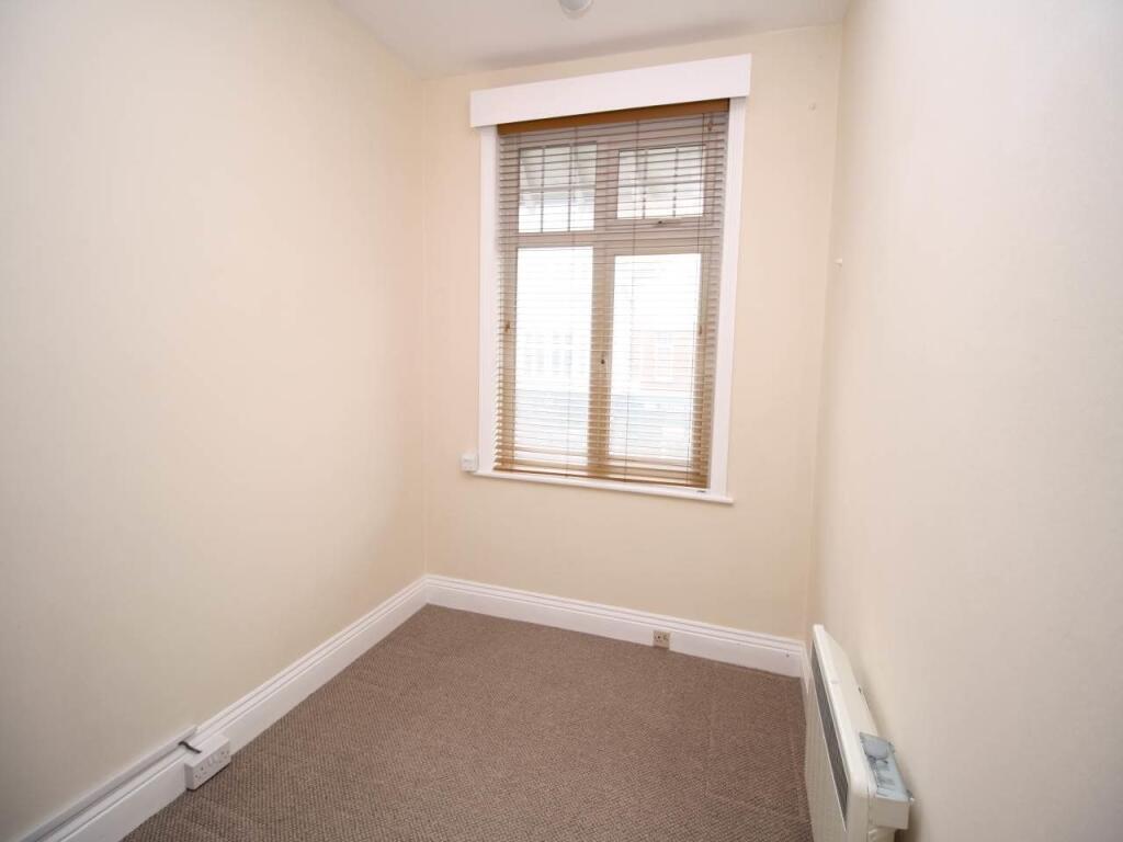 Apartment in Poole, Canford Cliffs - View 4
