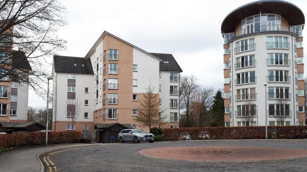 Shaw Crescent, Aberdeen, AB25