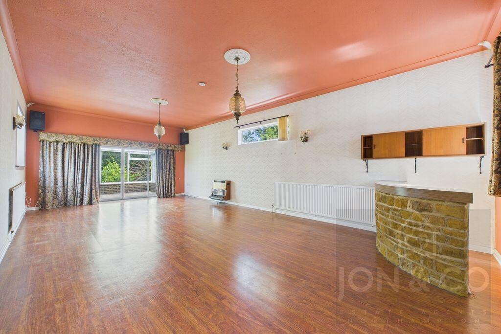 House in Northampton - View 2