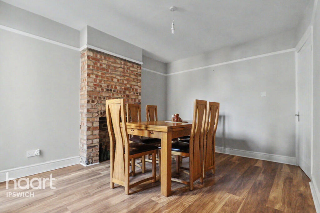 House in Ipswich, Racecourse - View 5
