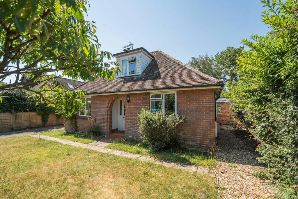 Main image of property: Balmer Lawn Road, Brockenhurst, SO42