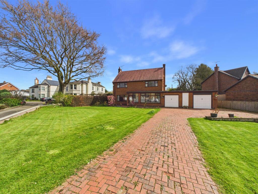 Main image of property: 30 Vicarage Fields, Ruabon, Wrexham