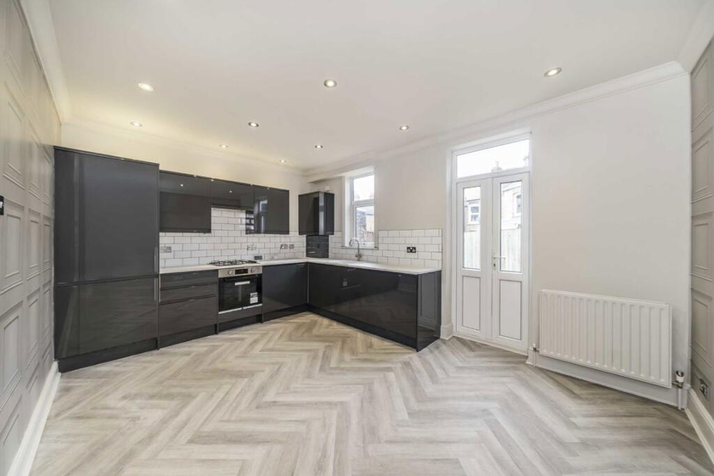 Wimbledon Road, Tooting photo 2