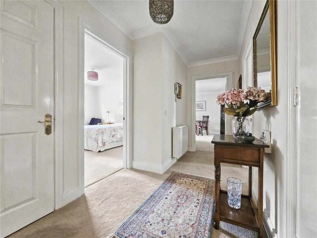 Apartment in Taunton - View 3