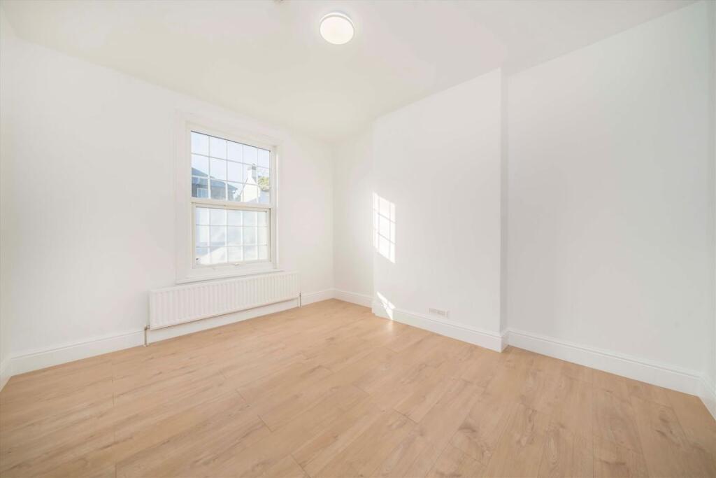 House in Kingston upon Thames - View 5