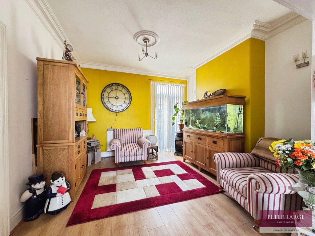 26 Sandringham Avenue, Rhyl, LL18 1NF photo 4