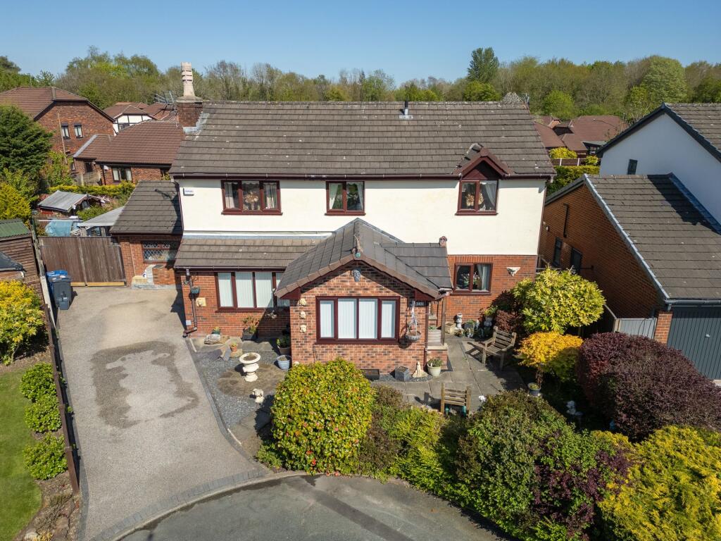 Main image of property: Raleigh Close, Old Hall, WA5