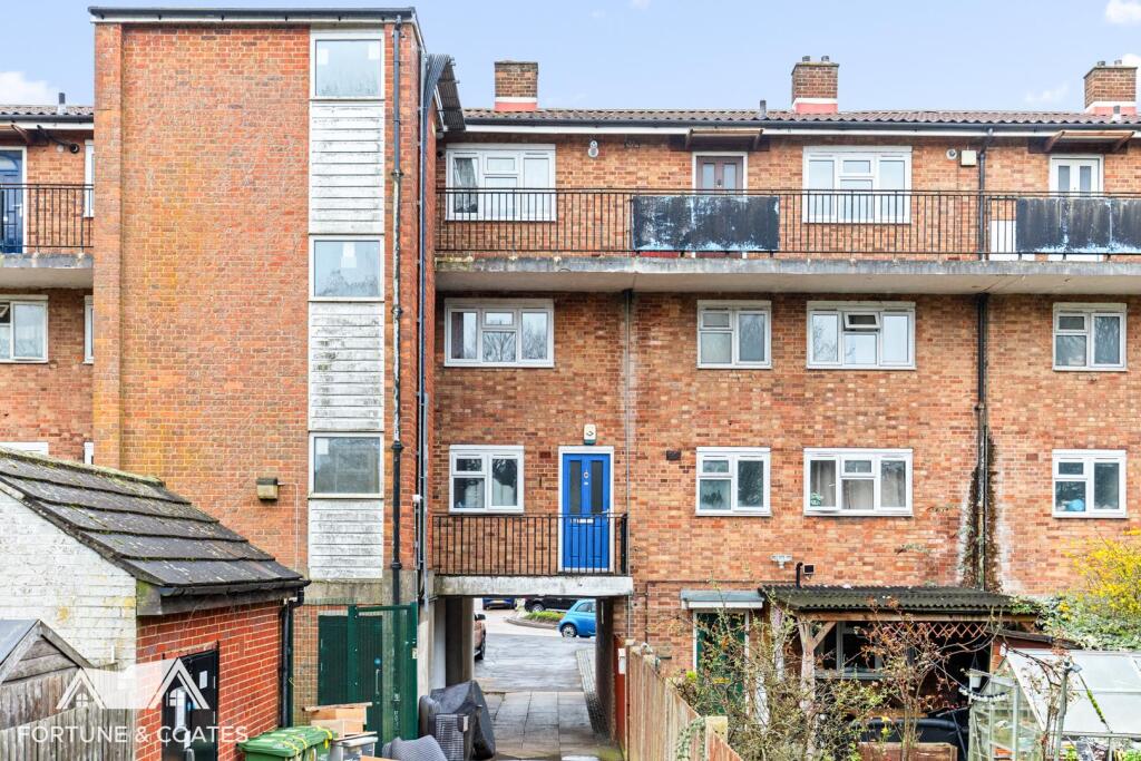 1-bed flat on Wedhey, Harlow, £120,000