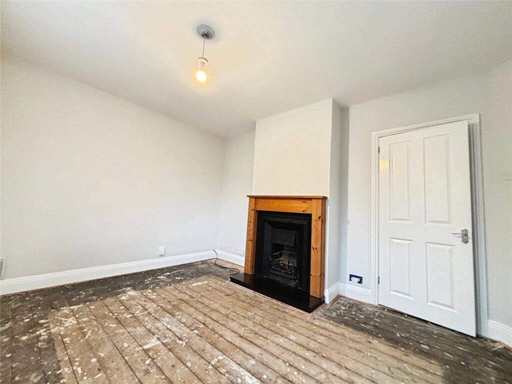 Langley Hill, Calcot, Reading photo 2