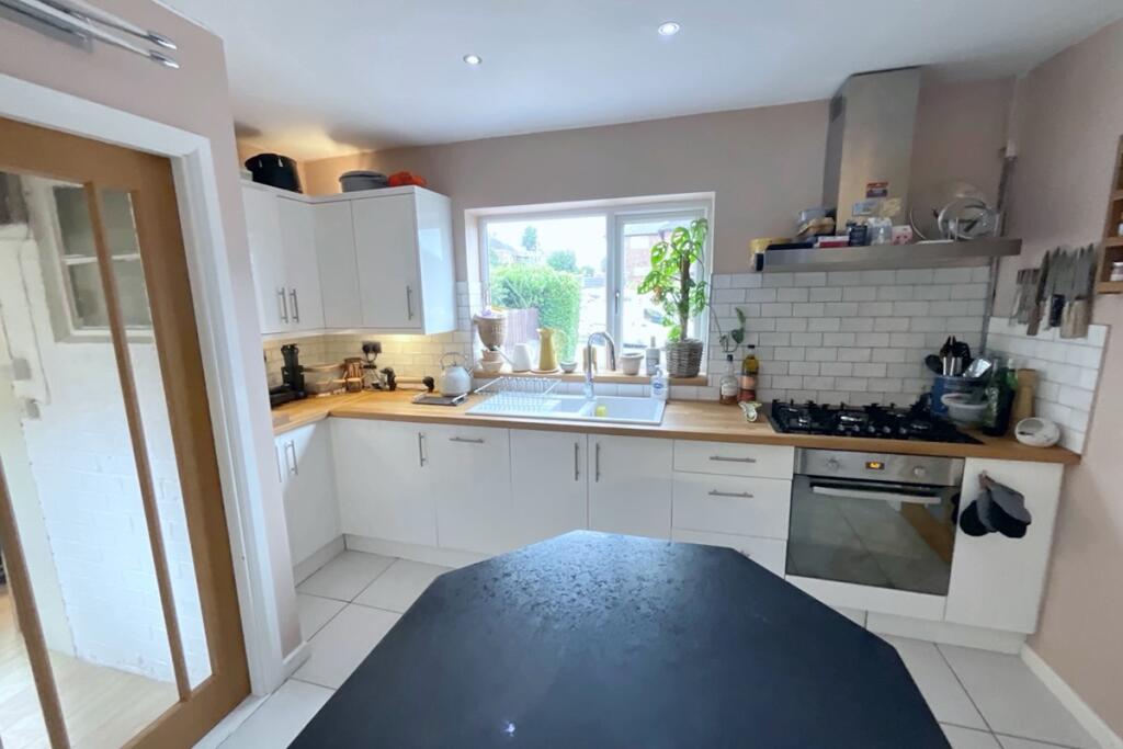 House in Sheffield, Handsworth - More
