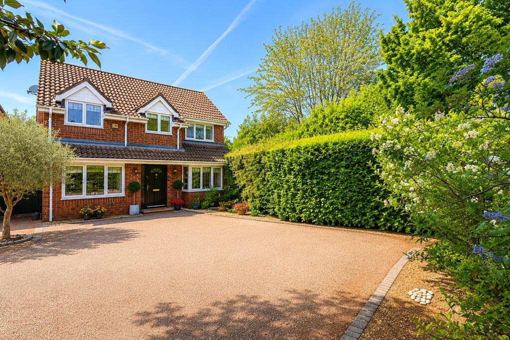 Main image of property: Cressida Chase, Warfield, Bracknell, Berkshire, RG42