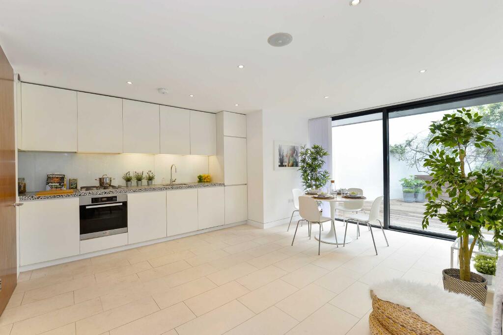 Apartment in London - View 5